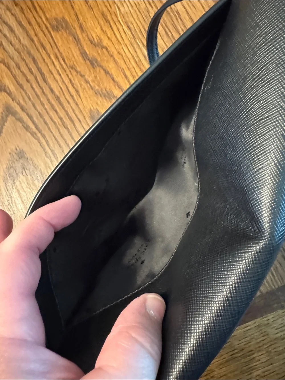 kate spade black crossbody with gold logo - Picture 3 of 4